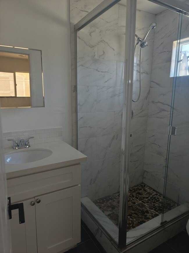 Photo - 2706 W 74th St