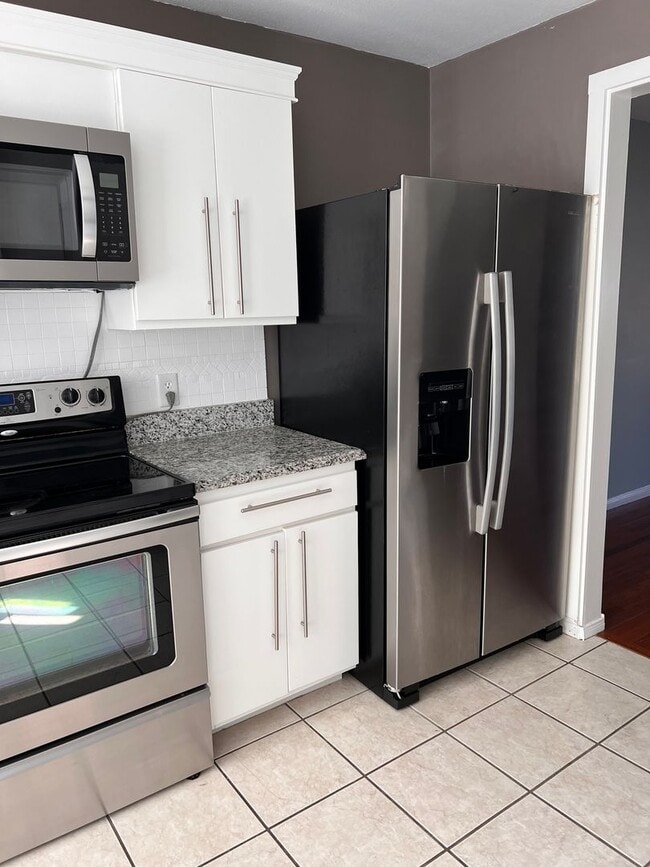 Photo - Beautiful 2+ Bedroom, 4 Level Townhome Wit...