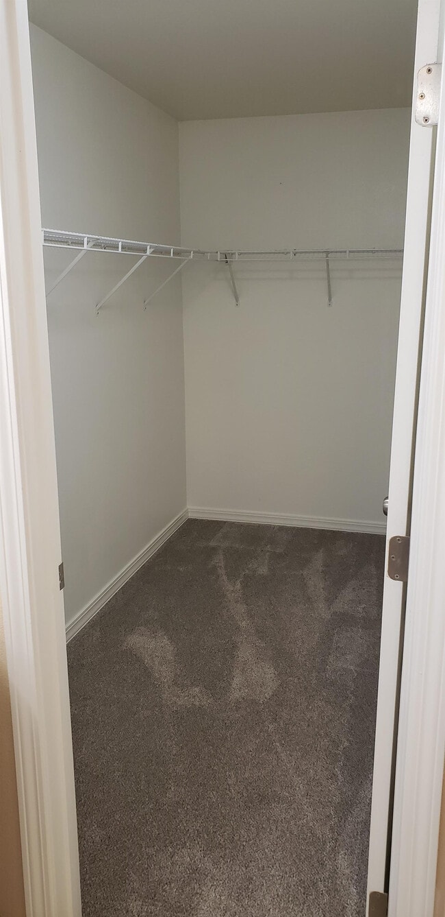 Photo - 262 Wellington Dr