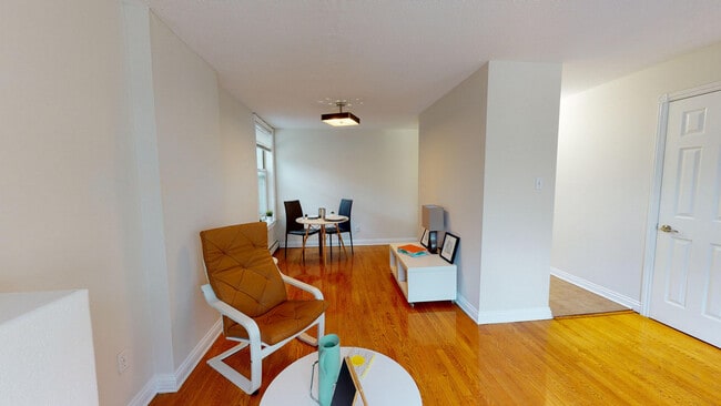 Photo - MacLaren Heritage Collection