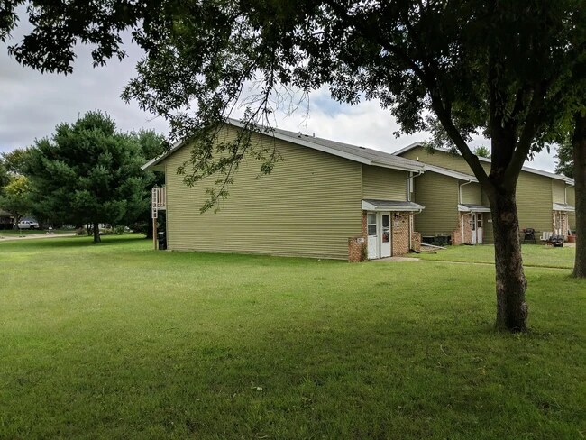 Applewood Properties