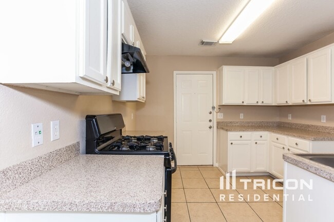 Photo - 5746 Gasser Ln