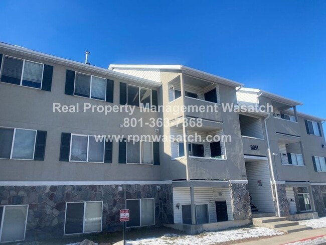 Building Photo - 8051 Copperfield Pl Unit #31