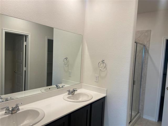 Photo - 405 Pleasant Hill Ln House