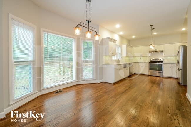 Photo - 1138 Saddlebrook Rd