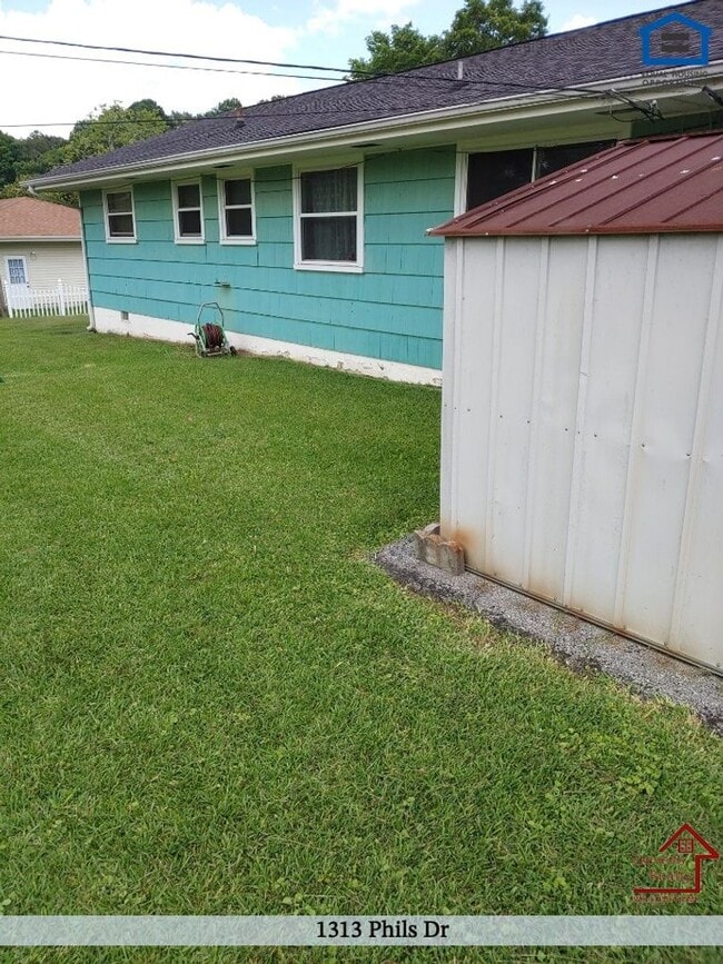 Photo - 1313 Phils Dr