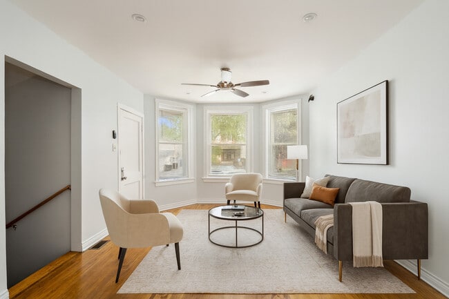 Photo - 4247 W Melrose St Unit 1