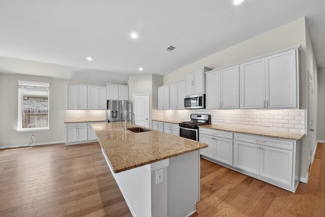 Photo - 18102 Humber River Ln