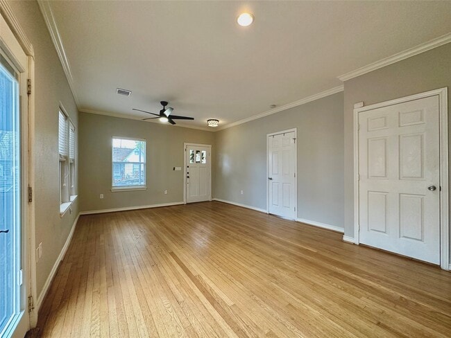 Photo - 112 Munford St