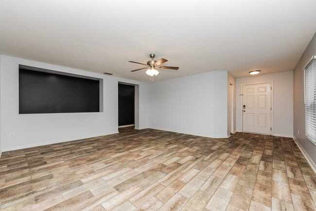 Photo - 7406 Bridgeview Dr