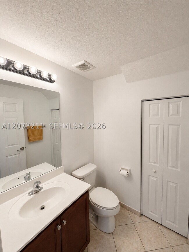 Photo - 14701 SW 22nd Terrace