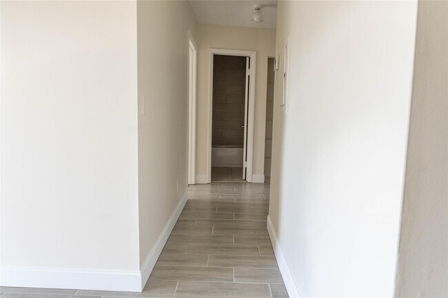 Photo - 11686 NW 39th St