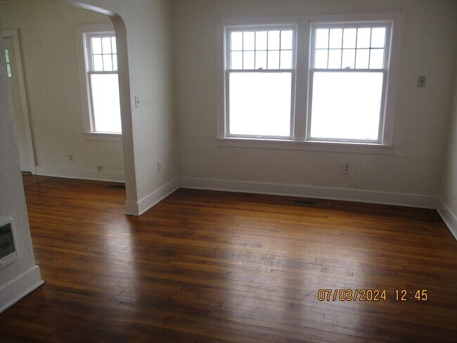 Photo - 256 Chenault Ave