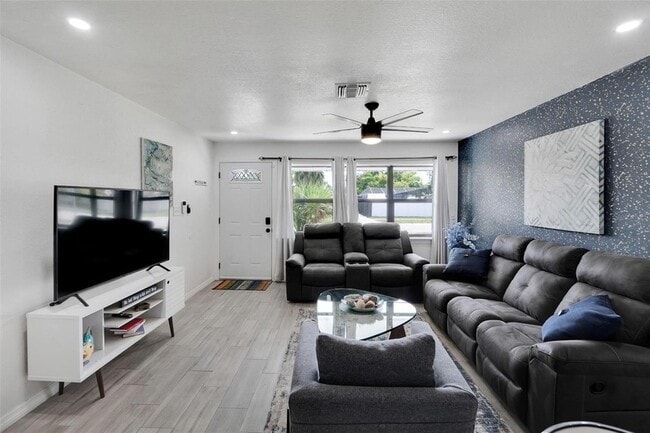 4731 W Montgomery Ave