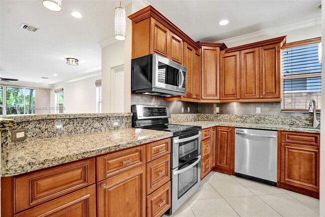 Photo - 1131 NE 3rd Ave