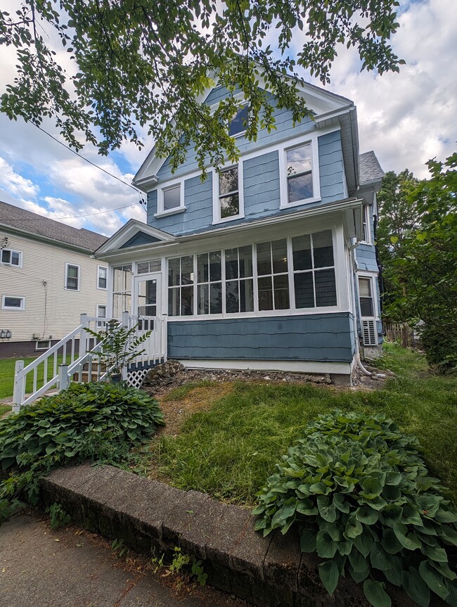 Street View - 3 Dean Pl Unit Downstairs