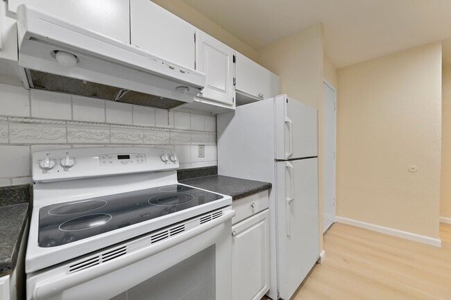 Photo - 1 bedroom 1 bath condo in heart of Silicon Valley. Unit 109