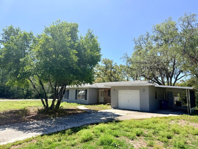 Photo - Large 3 Bedroom, 2 Bathroom, Pool Home For Rent.