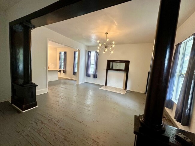 Photo - 2 BED | 1 BATH | BACKYARD | EASTSIDE (Anderson and E 31st)