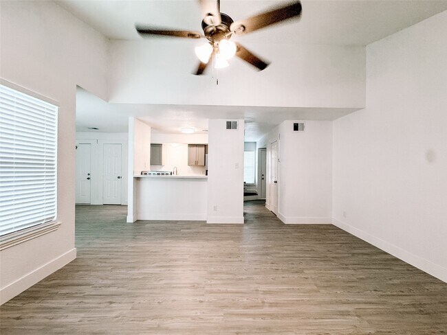 Photo - 12524 Pebblestone St