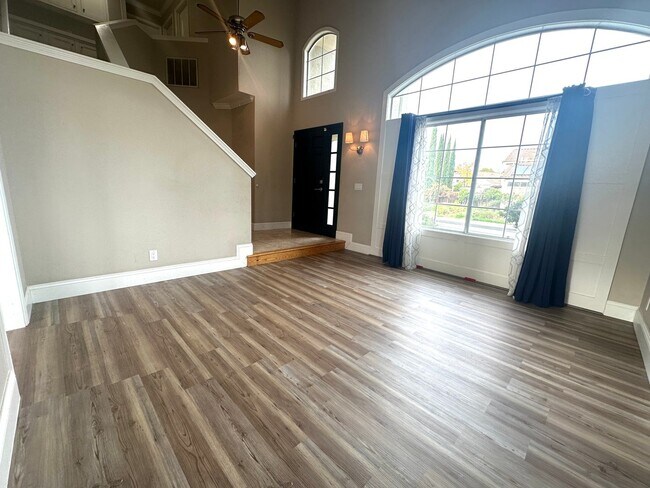 Photo - Gorgeous 3 Bed, 2.5 on Corner Lot