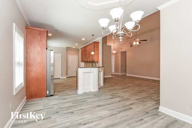 Photo - 12 Everest Dr