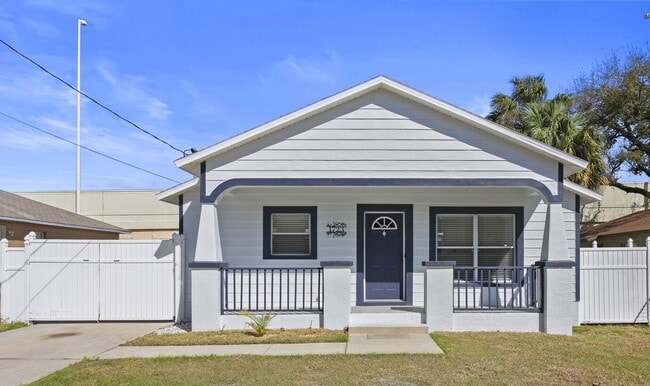 Photo - 1723 W La Salle St