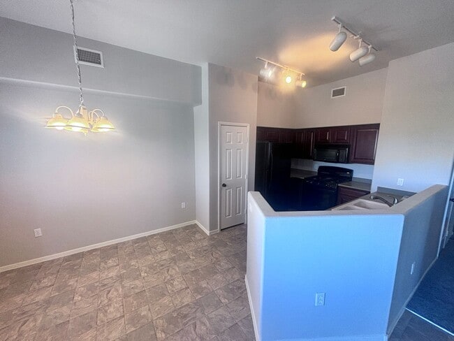 9303 Gilcrease Ave Unit 2249 Bldg #76
