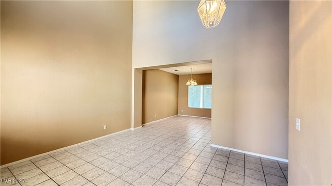 Photo - 7777 Lobella St