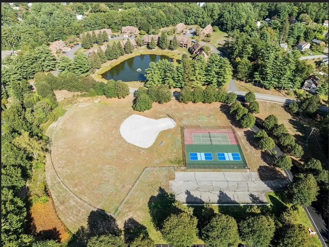 Photo - 28 Cortez Dr