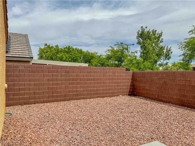 Photo - 10633 Foggy Glen Ave