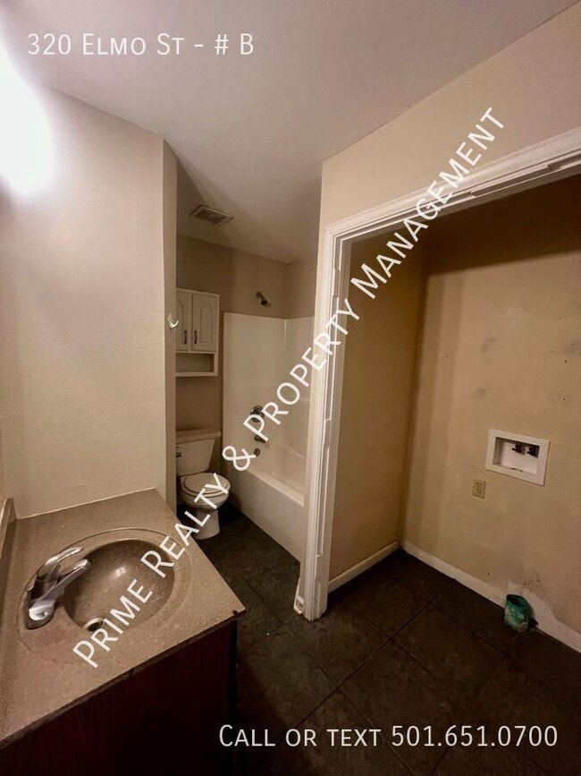 Photo - 320 Elmo St Unit # B