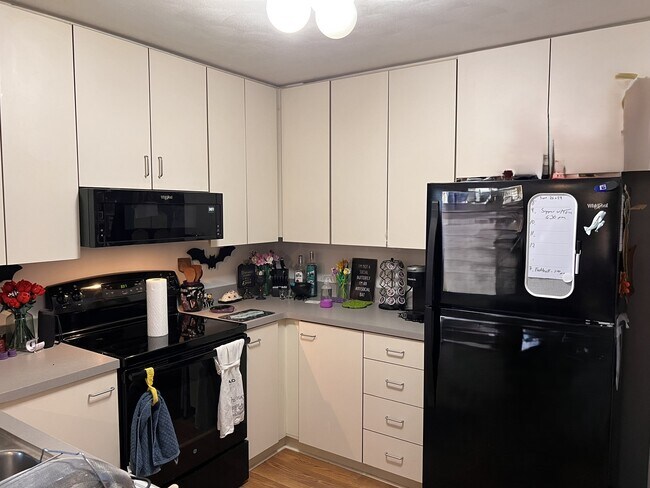 Photo - 1704 E Capitol Dr