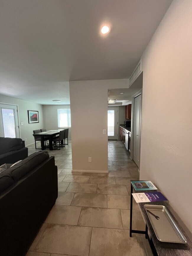 3409 E Bellevue St Unit 3409 E. Bellevue St