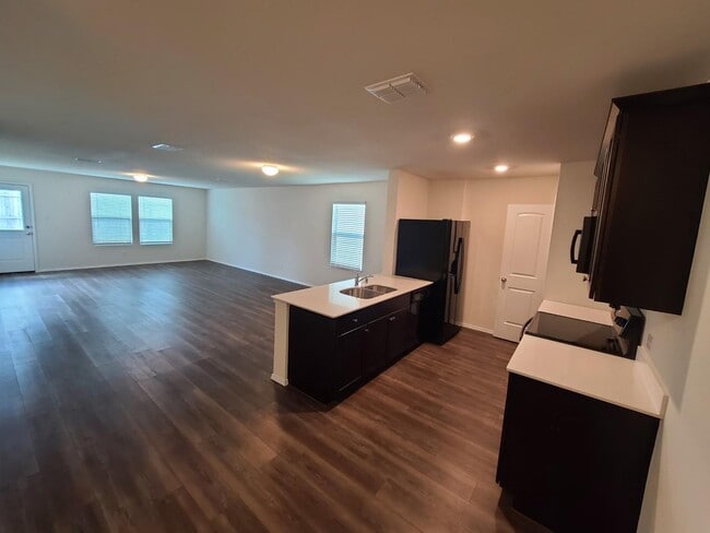 Photo - 4009 Renee Dr