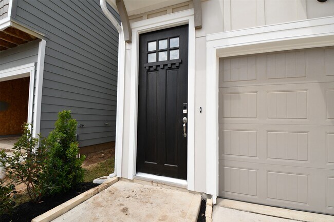 Photo - 2209 Via Laura Ln