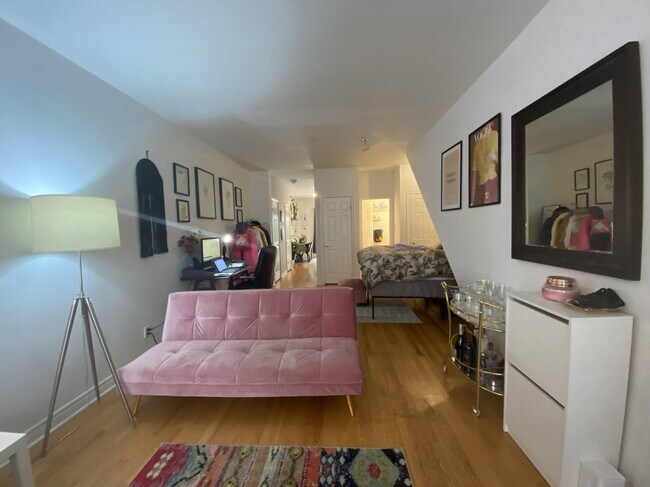 Photo - 228 George St Unit main