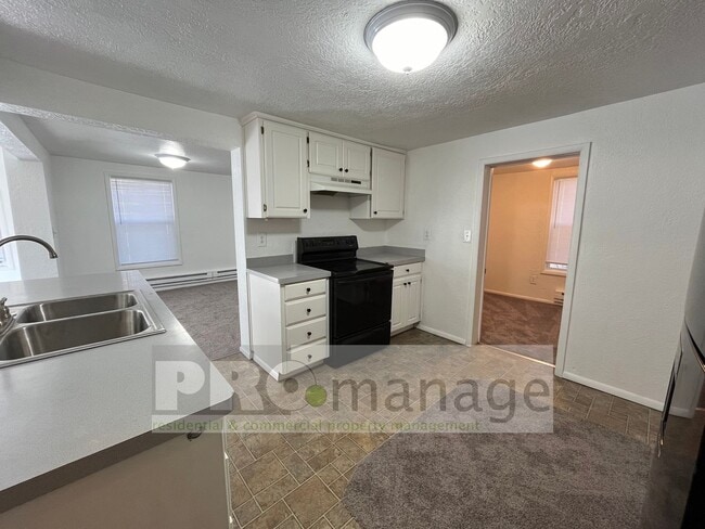 Photo - 3b/1ba main level home