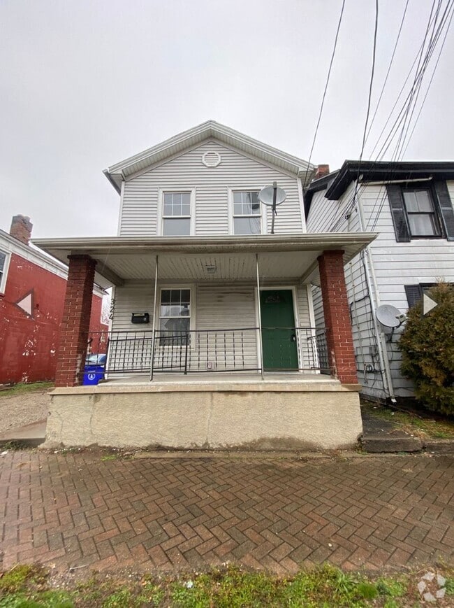Building Photo - 324 Village St Unit A Rental
