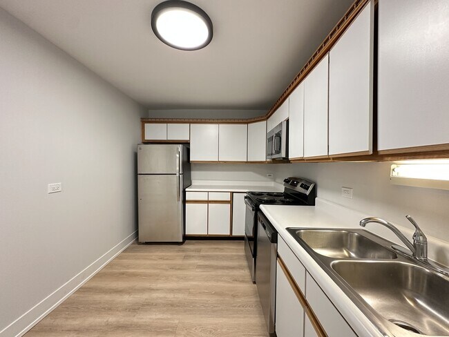 Photo - 1349 N Dearborn St Unit K71