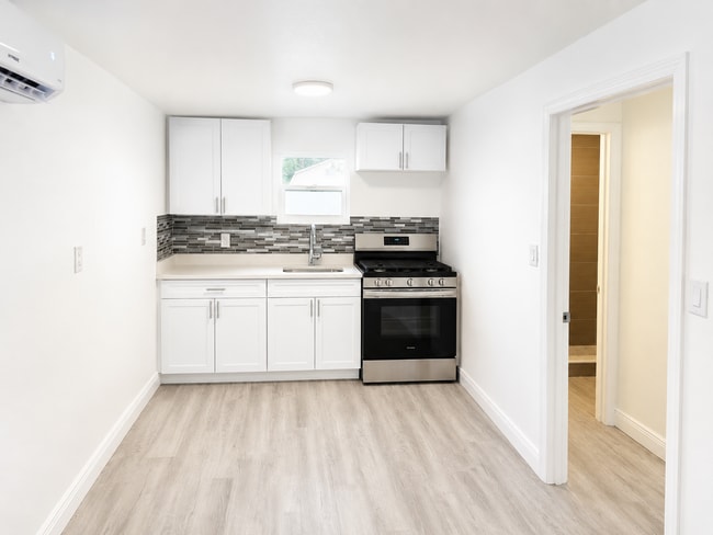Building Photo - Charming and fully renovated 1-bedroom, 1-bath ADU for Lease!! Landscaping/Utilities Included