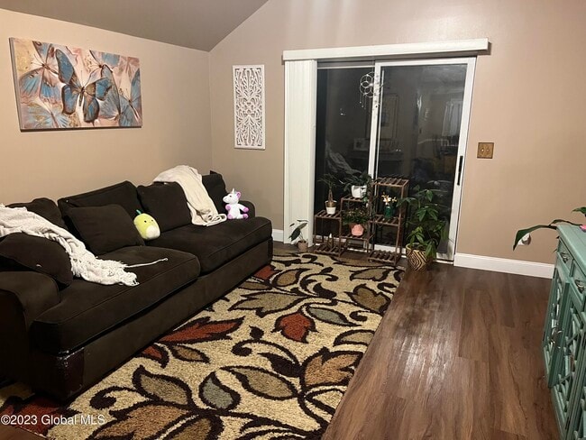 Photo - 93 Thimbleberry Rd