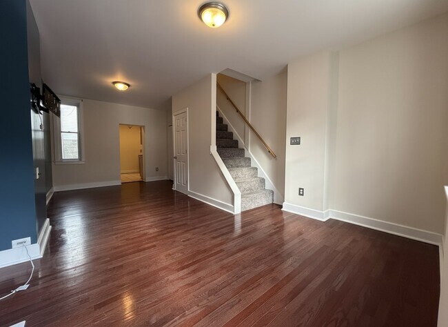 Photo - 2214 Memphis St