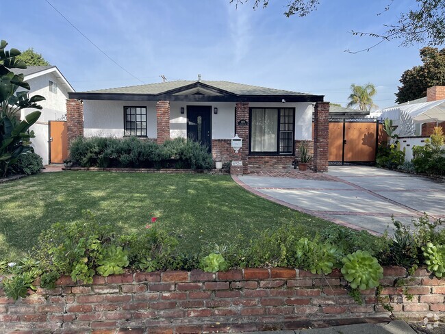 Building Photo - 4926 Coolidge Ave Rental