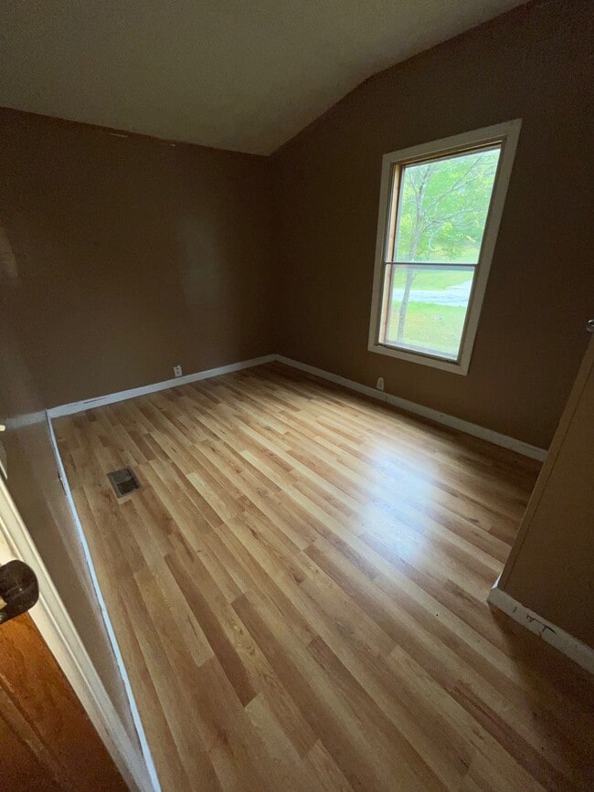 Photo - 395 Memory Ln