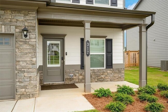 Photo - 317 Lucyanna Ln