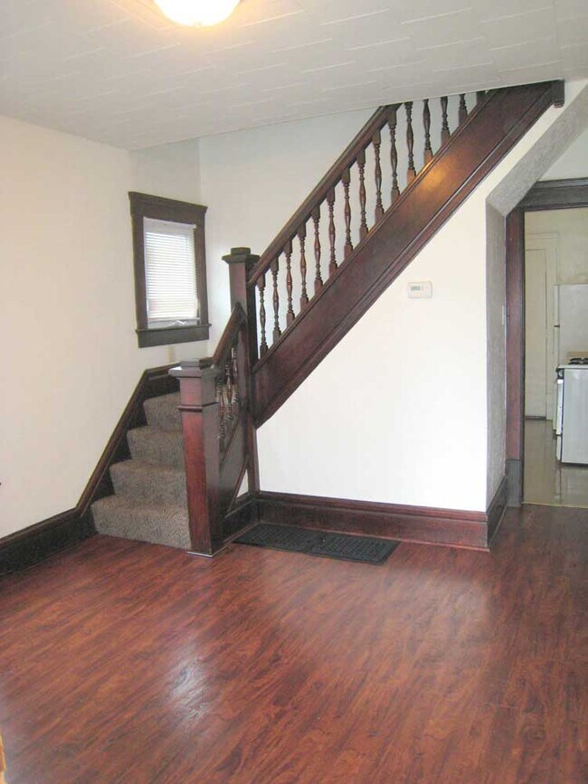 Photo - 287 Wheeler St