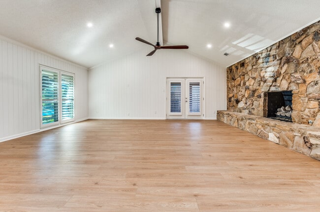 Photo - 9805 Airline Rd