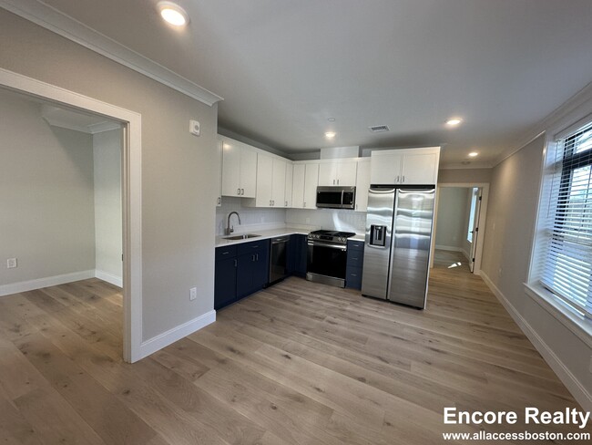 Building Photo - 159 Everett St Unit 303 Rental
