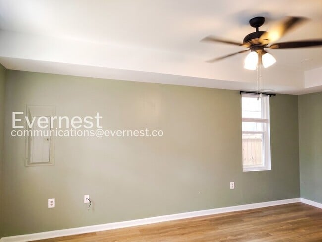 Photo - 217 E 5th St